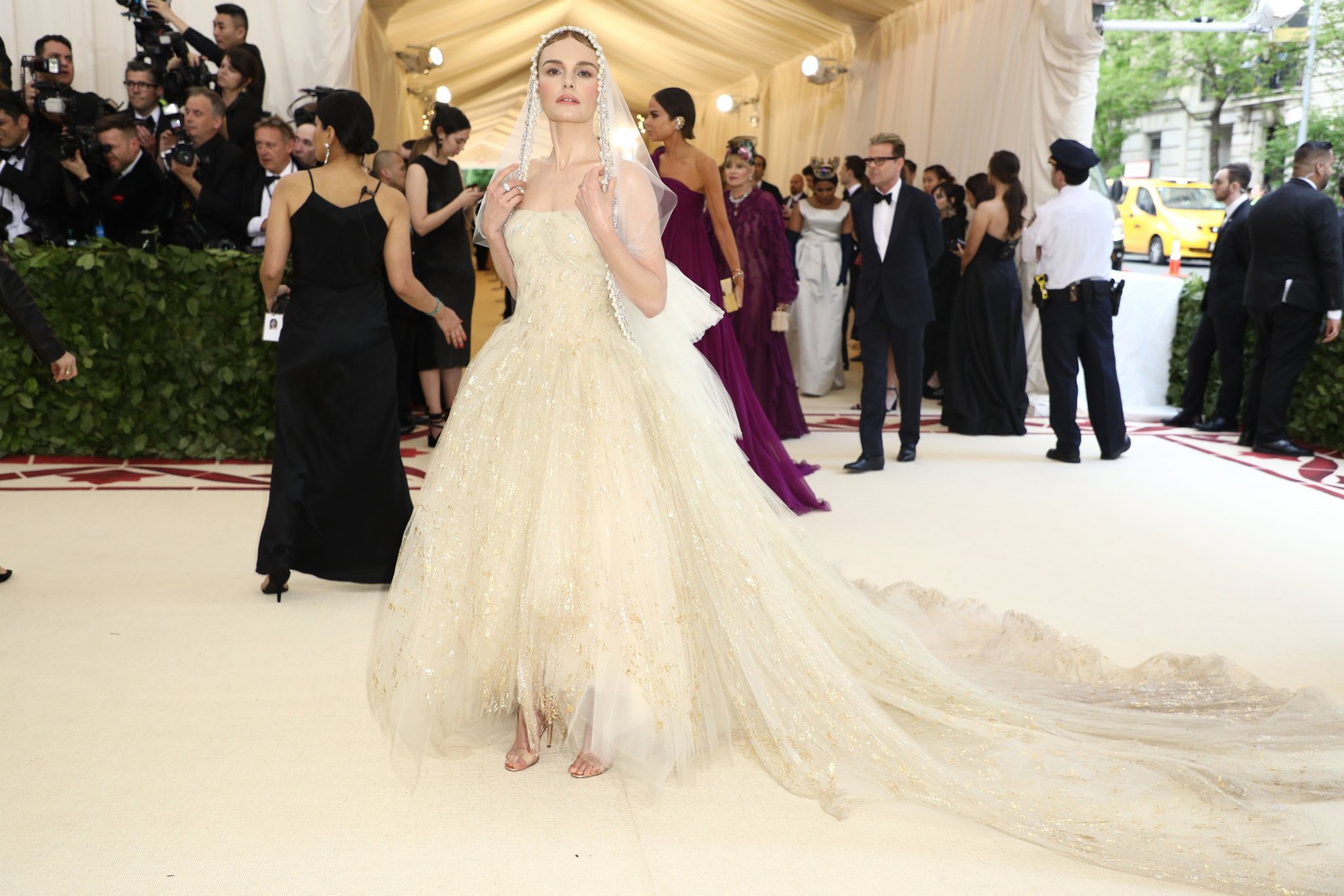 Met Gala 2018: Sự kiện toàn sao khủng nhưng Katy Perry mới là nhân vật chiếm trọn spotlight!